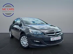 Grau Gebraucht 2015 Opel Astra Selection Limousine | 4.590 € (Guter Preis)