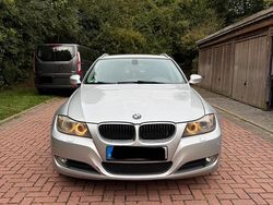 Silber Gebraucht 2011 BMW 320 Kombi | 4.800 € (Fairer Preis)