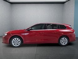 Rot Gebraucht 2023 Opel Astra Kombi | 21.949 € (Fairer Preis)