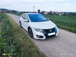Weiß Gebraucht 2015 Honda Civic Executive Limousine | 13.990 € (Teuer)
