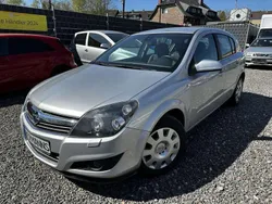 Starsilber Gebraucht 2009 Opel Astra Edition Kleinwagen | 3.890 € (Fairer Preis)