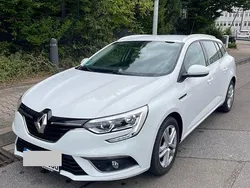 Weiß Gebraucht 2016 Renault Mégane GrandTour Kombi | 9.700 € (Etwas zu teuer)