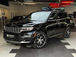 Diamond black crystal p/c Gebraucht 2023 Jeep Grand Cherokee Summit SUV | 65.850 € (Fairer Preis)