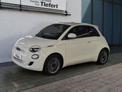 Weiß Gebraucht 2023 Fiat 500e Kleinwagen | 24.800 € (Etwas zu teuer)