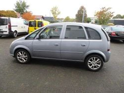Grau Gebraucht 2006 Opel Meriva Van / Kleinbus | 1.190 € (Guter Preis)