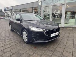 Obsidianschwarzmetallic Gebraucht 2022 Ford Focus Cool & Connect Kombi | 17.900 € (Superpreis)