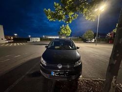 Schwarz Gebraucht 2012 VW Touran Van / Kleinbus | 9.000 € (Fairer Preis)