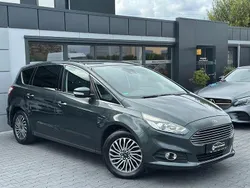 Grün Gebraucht 2016 Ford S-MAX Titanium Van / Kleinbus | 14.890 € (Guter Preis)