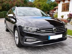 Schwarz Gebraucht 2022 VW Passat Alltrack Kombi | 27.490 € (Superpreis)
