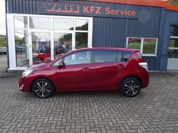 Rot Gebraucht 2017 Toyota Verso Edition-S Van / Kleinbus | 17.990 € (Fairer Preis)