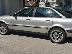 Silber Gebraucht 1992 Audi 80 Limousine | 6.000 €