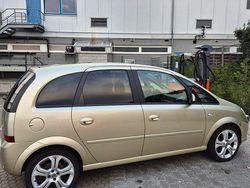 Gold Gebraucht 2009 Opel Meriva Edition Van / Kleinbus | 3.300 € (Fairer Preis)