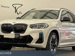 Mineralweiß metallic Gebraucht 2023 BMW iX3 M Sport SUV | 49.990 € (Fairer Preis)