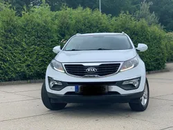 Weiß Gebraucht 2014 Kia Sportage Attract SUV | 12.300 € (Etwas zu teuer)