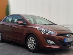 Braun Gebraucht 2014 Hyundai i30 Classic Kleinwagen | 7.600 € (Superpreis)