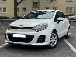 Weiß Gebraucht 2016 Kia Rio Kleinwagen | 8.999 € (Etwas zu teuer)