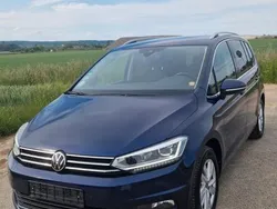 Blau Gebraucht 2021 VW Touran Highline Van / Kleinbus | 18.200 € (Guter Preis)