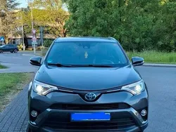 Grau Gebraucht 2017 Toyota RAV4 Hybrid Style SUV | 14.799 € (Fairer Preis)