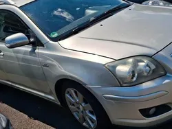 Grau Gebraucht 2009 Toyota Avensis Kombi | 800 € (Guter Preis)