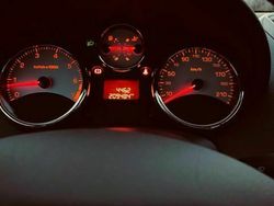 Schwarz metallic Gebraucht 2010 Peugeot 207 CC Roland Garros Cabrio | 8.990 €