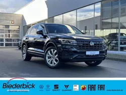 Deep black perleffekt (metallic) Gebraucht 2021 VW Touareg Elegance SUV | 46.990 € (Fairer Preis)