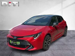 Emotional red 2/ black mica Gebraucht 2019 Toyota Corolla Club Limousine | 17.770 € (Superpreis)