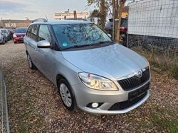 Silber Gebraucht 2014 Skoda Fabia Kombi | 2.490 € (Guter Preis)