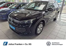 Schwarz Gebraucht 2024 VW Tiguan Elegance SUV | 48.799 € (Guter Preis)