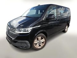 Schwarz metallic Gebraucht 2023 VW Multivan Van | 52.330 € (Teuer)