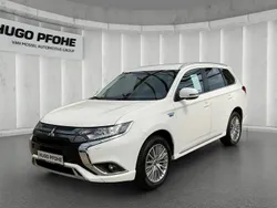 Anden weiss s (weiß metallic) Gebraucht 2021 Mitsubishi Outlander SUV | 21.790 € (Guter Preis)