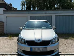 Silber Gebraucht 2017 Skoda Fabia Kleinwagen | 9.100 €
