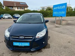 Blau Gebraucht 2013 Ford Focus Trend Kombi | 5.490 € (Fairer Preis)