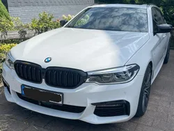Weiß Gebraucht 2019 BMW 540 Shadowline Kombi | 44.000 €