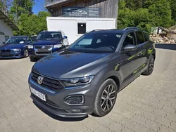 Indiumgrau metallic Gebraucht 2019 VW T-Roc Sportline SUV | 22.490 € (Etwas zu teuer)