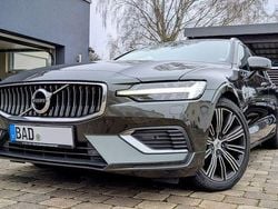 Grau Gebraucht 2020 Volvo V60 Inscription Kombi | 27.700 € (Superpreis)