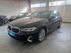 Schwarz Gebraucht 2021 BMW 530 Luxury Line Kombi | 30.499 € (Guter Preis)