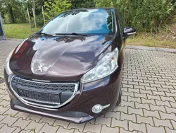Braun Gebraucht 2012 Peugeot 208 Kleinwagen | 4.998 € (Guter Preis)