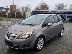 Grau Gebraucht 2013 Opel Meriva Van / Kleinbus | 4.599 € (Guter Preis)