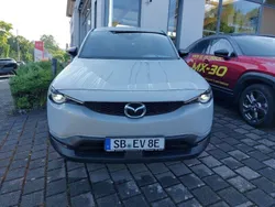 Weiß Gebraucht 2024 Mazda MX30 Ad'Vantage SUV | 25.900 € (Guter Preis)