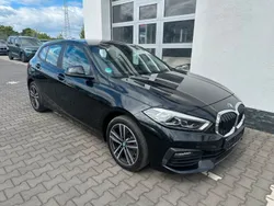 Black sapphire metallic Gebraucht 2021 BMW 118 Advantage Kleinwagen | 18.490 € (Guter Preis)