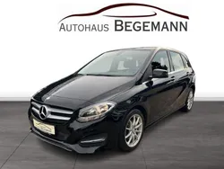 Kosmosschwarz Gebraucht 2015 Mercedes B180 Van / Kleinbus | 8.900 € (Superpreis)