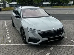 Grau Gebraucht 2021 Skoda Octavia RS Kombi | 28.500 € (Fairer Preis)