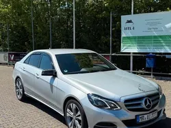 Silber Gebraucht 2014 Mercedes E220 Limousine | 19.500 € (Etwas zu teuer)