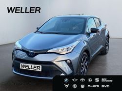 Sodalithblau metallic / dach schwarz Gebraucht 2022 Toyota C-HR Team SUV | 23.690 € (Fairer Preis)