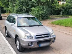 Grau Gebraucht 2005 Hyundai Santa Fe SUV | 3.300 €
