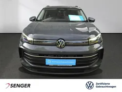 Grau Gebraucht 2024 VW Tiguan Life SUV | 36.480 € (Teuer)