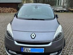 Grau Gebraucht 2012 Renault Grand Scénic Dynamique Van / Kleinbus | 4.900 € (Fairer Preis)