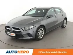 Grau Gebraucht 2018 Mercedes A180 Limousine | 20.690 € (Etwas zu teuer)