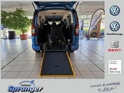 Blau Gebraucht 2024 VW Caddy Maxi Life Life Van / Kleinbus | 43.890 € (Teuer)