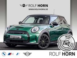 British racing green metallic Gebraucht 2021 Mini Cooper SE Classic Kleinwagen | 17.170 € (Etwas zu teuer)